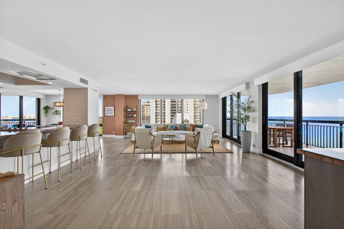 5380 N Ocean #12J Riviera Beach, FL 33404