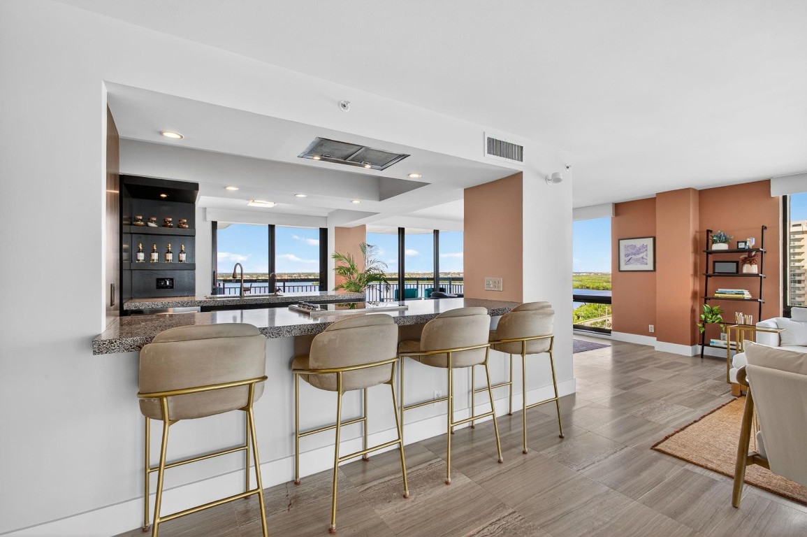 5380 N Ocean #12J Riviera Beach, FL 33404