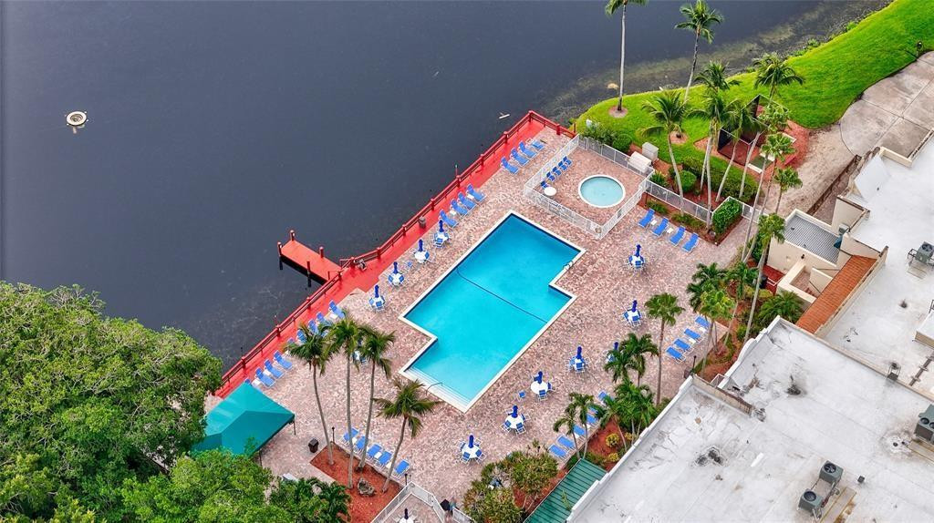 1502 Whitehall Dr #106 Davie, FL 33324