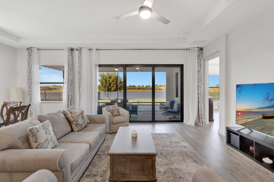 15865 Ln Loxahatchee, FL 33470