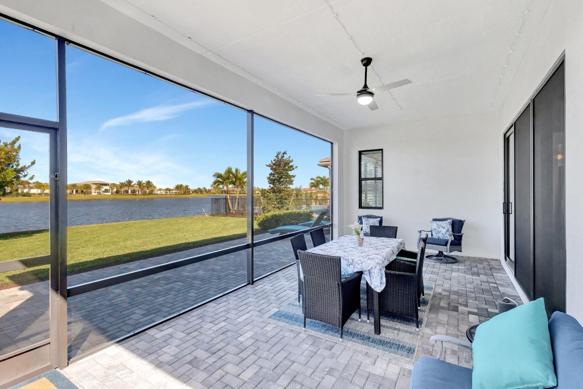 15865 Ln Loxahatchee, FL 33470