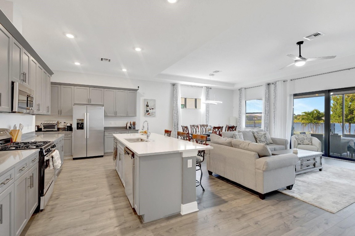 15865 Ln Loxahatchee, FL 33470