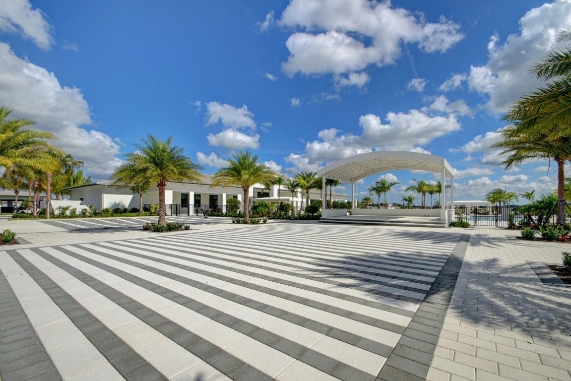 15865 Ln Loxahatchee, FL 33470