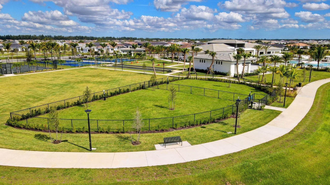 15865 Ln Loxahatchee, FL 33470