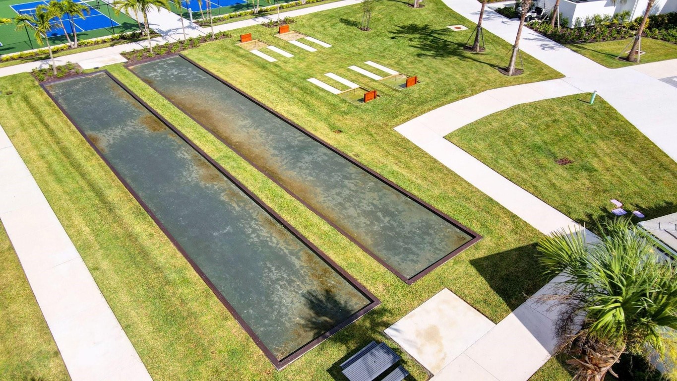 15865 Ln Loxahatchee, FL 33470