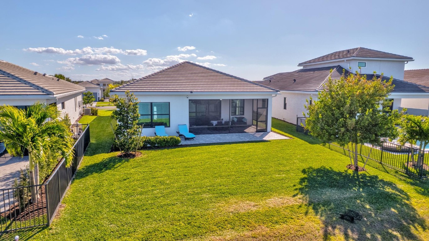 15865 Ln Loxahatchee, FL 33470