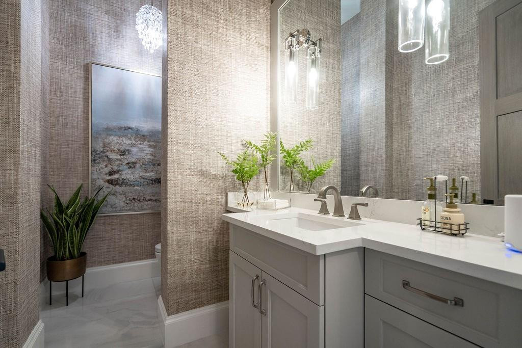 2457 NE 26th Lighthouse Point, FL 33064