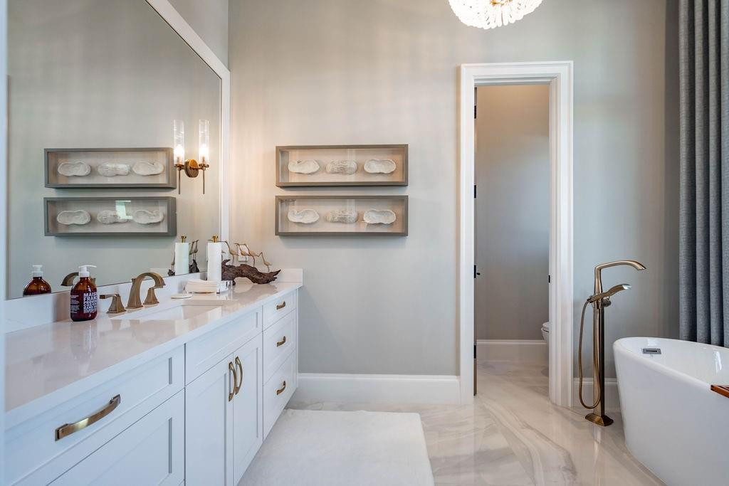 2457 NE 26th Lighthouse Point, FL 33064