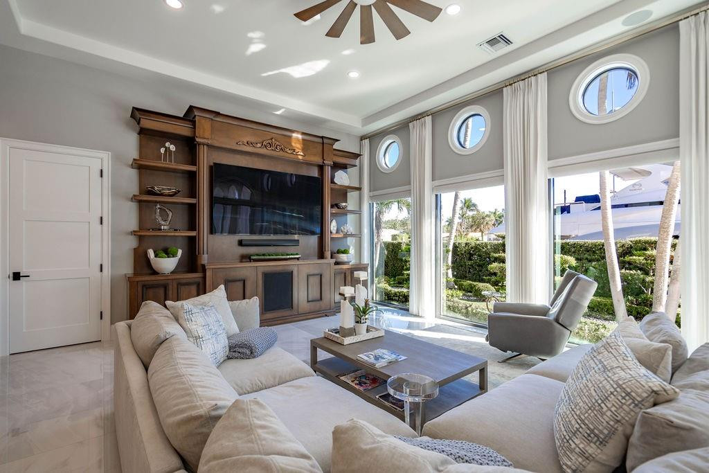 2457 NE 26th Lighthouse Point, FL 33064