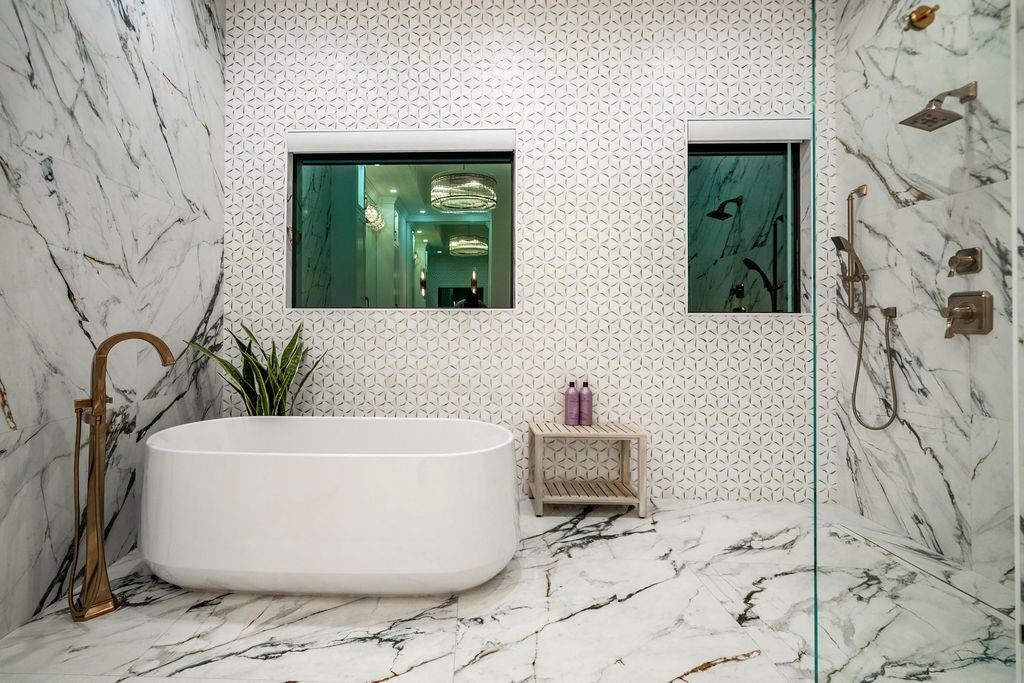 2457 NE 26th Lighthouse Point, FL 33064