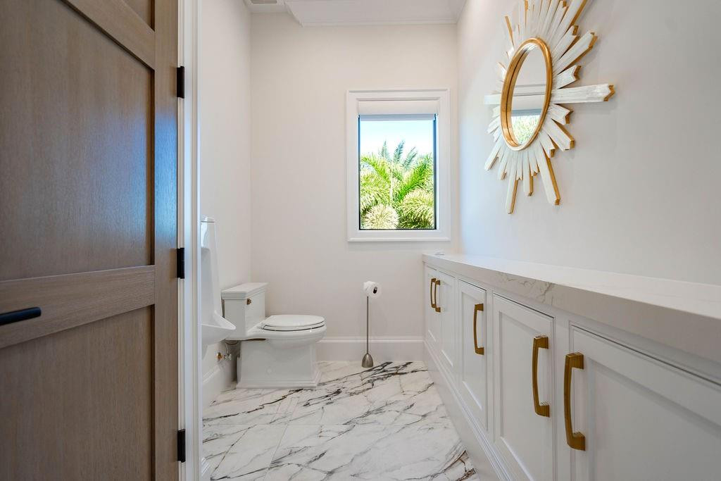 2457 NE 26th Lighthouse Point, FL 33064