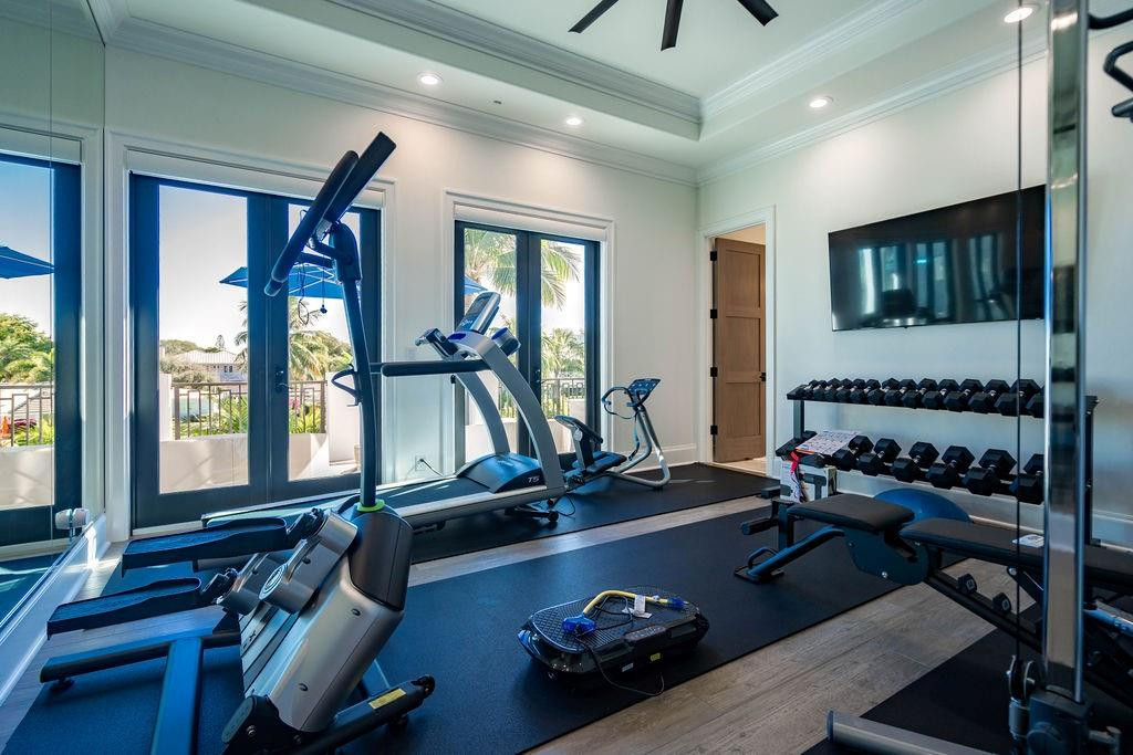 2457 NE 26th Lighthouse Point, FL 33064