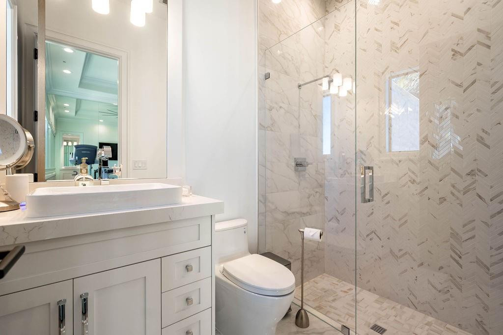 2457 NE 26th Lighthouse Point, FL 33064