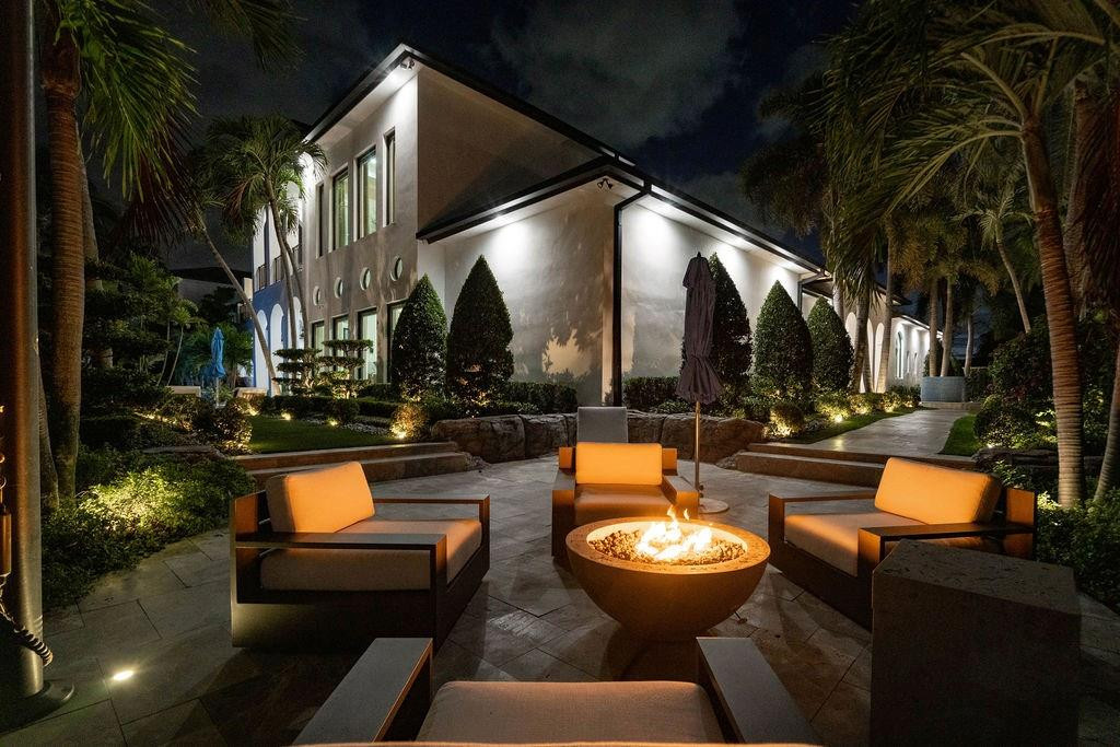 2457 NE 26th Lighthouse Point, FL 33064