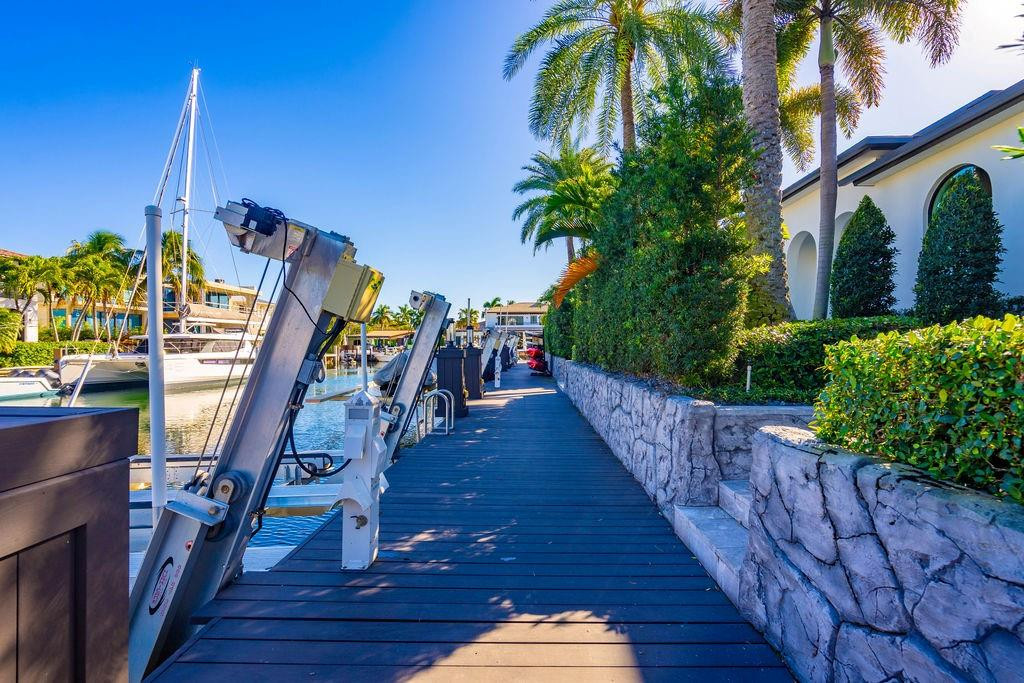 2457 NE 26th Lighthouse Point, FL 33064