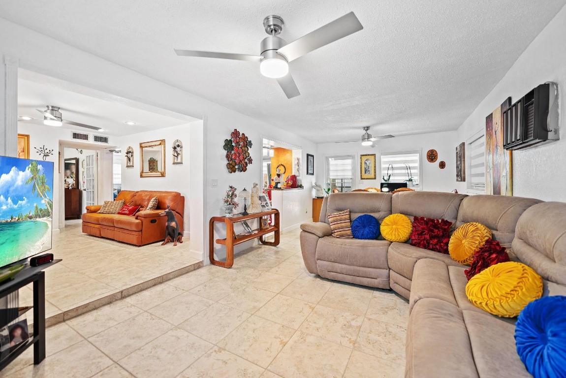 466 E 62nd Hialeah, FL 33013