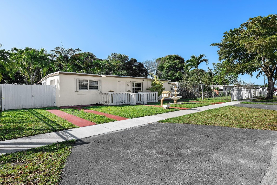 466 E 62nd Hialeah, FL 33013