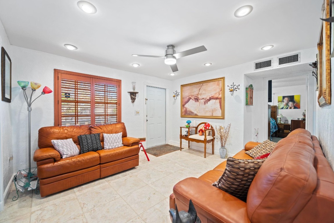 466 E 62nd Hialeah, FL 33013