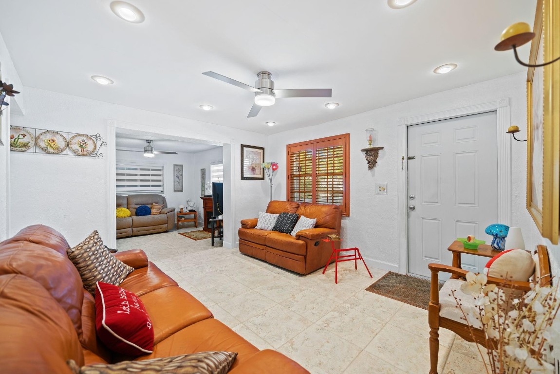 466 E 62nd Hialeah, FL 33013