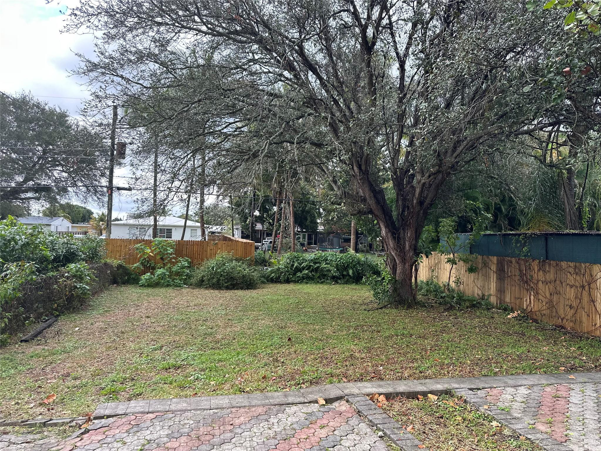 2815 Madison Hollywood, FL 33020