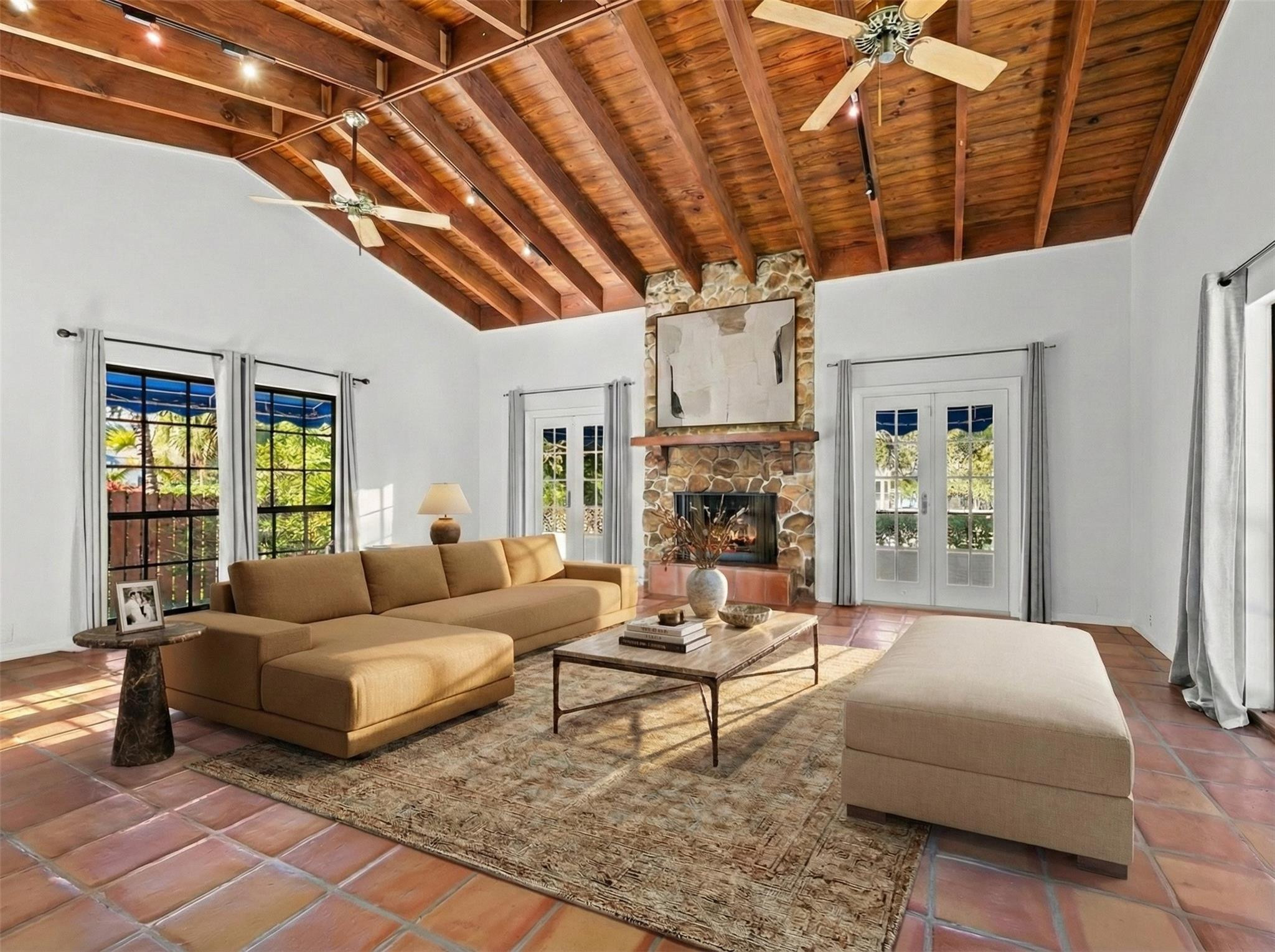 1313 Ponce De Leon Fort Lauderdale, FL 33316