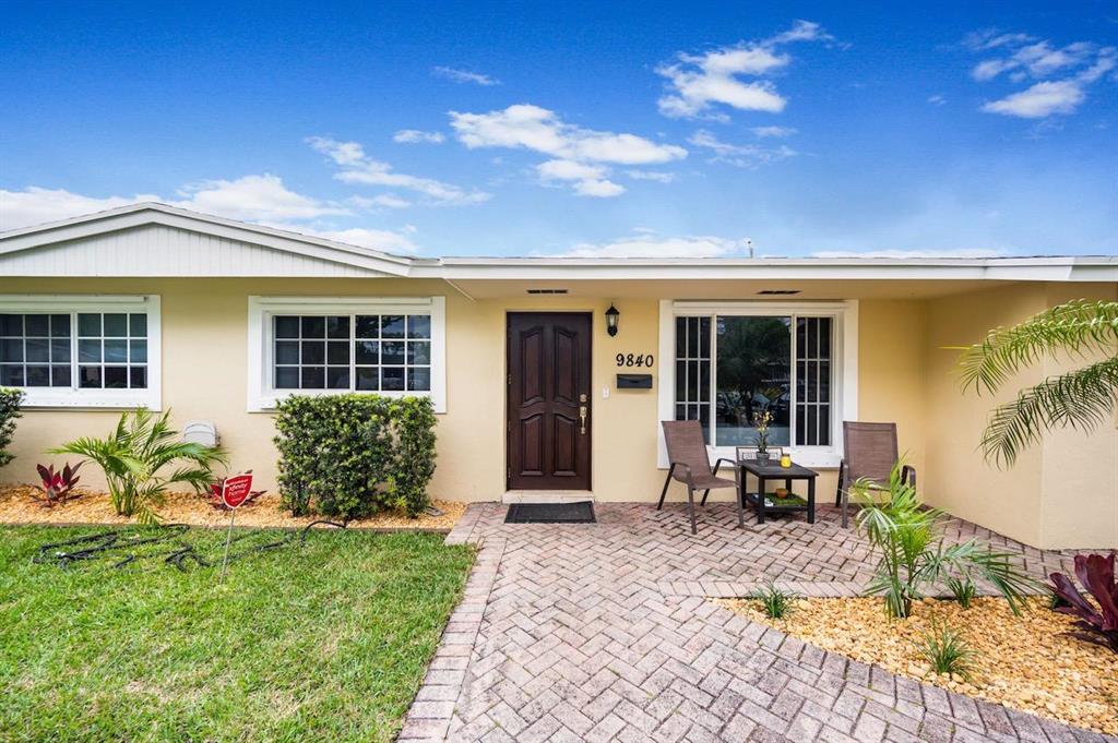 9840 SW 85th Ter