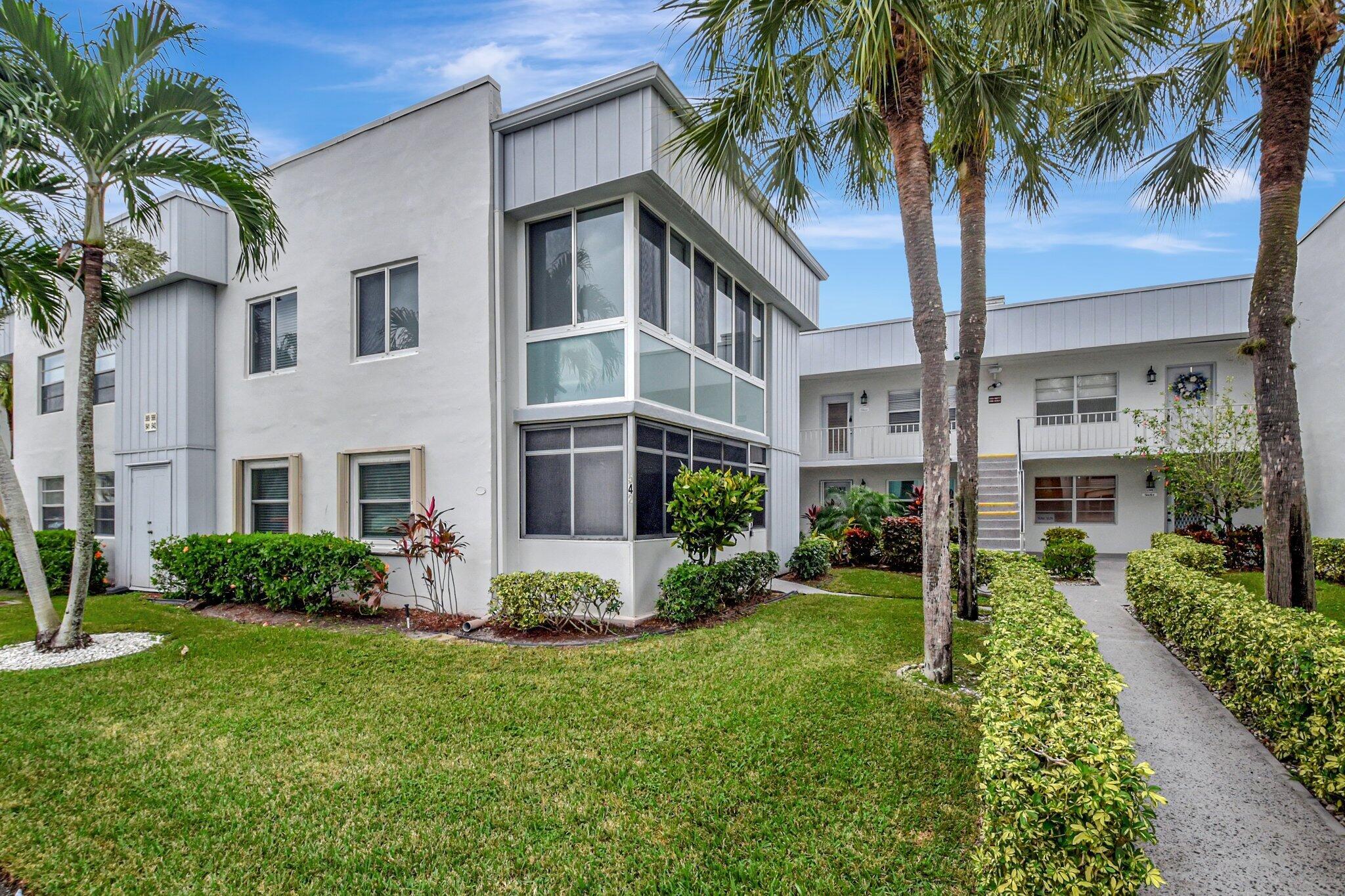 566 Burgundy L,Delray Beach, FL 33484