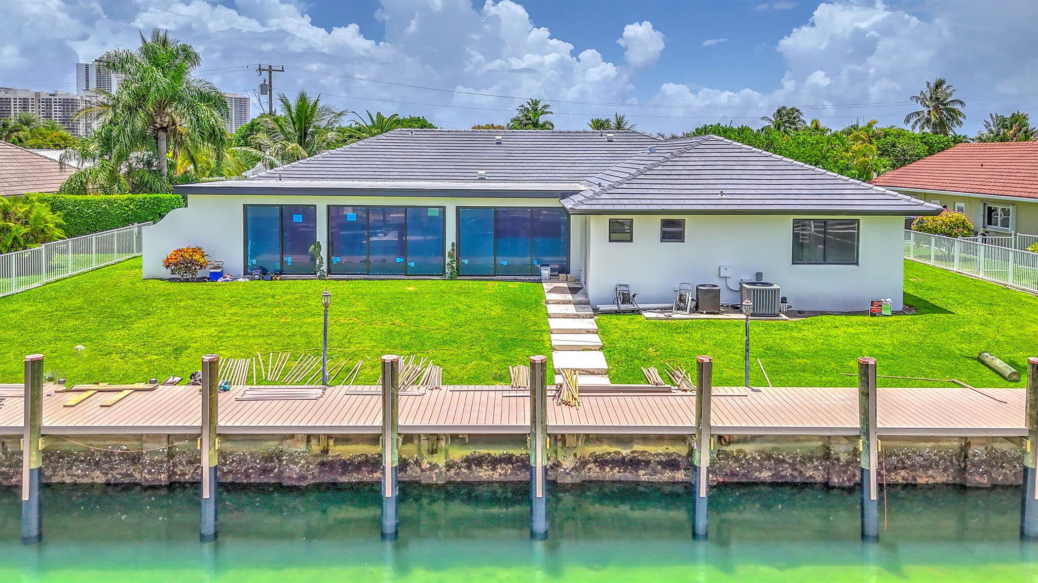 1170 Fairview Ln Singer Island, FL 33404