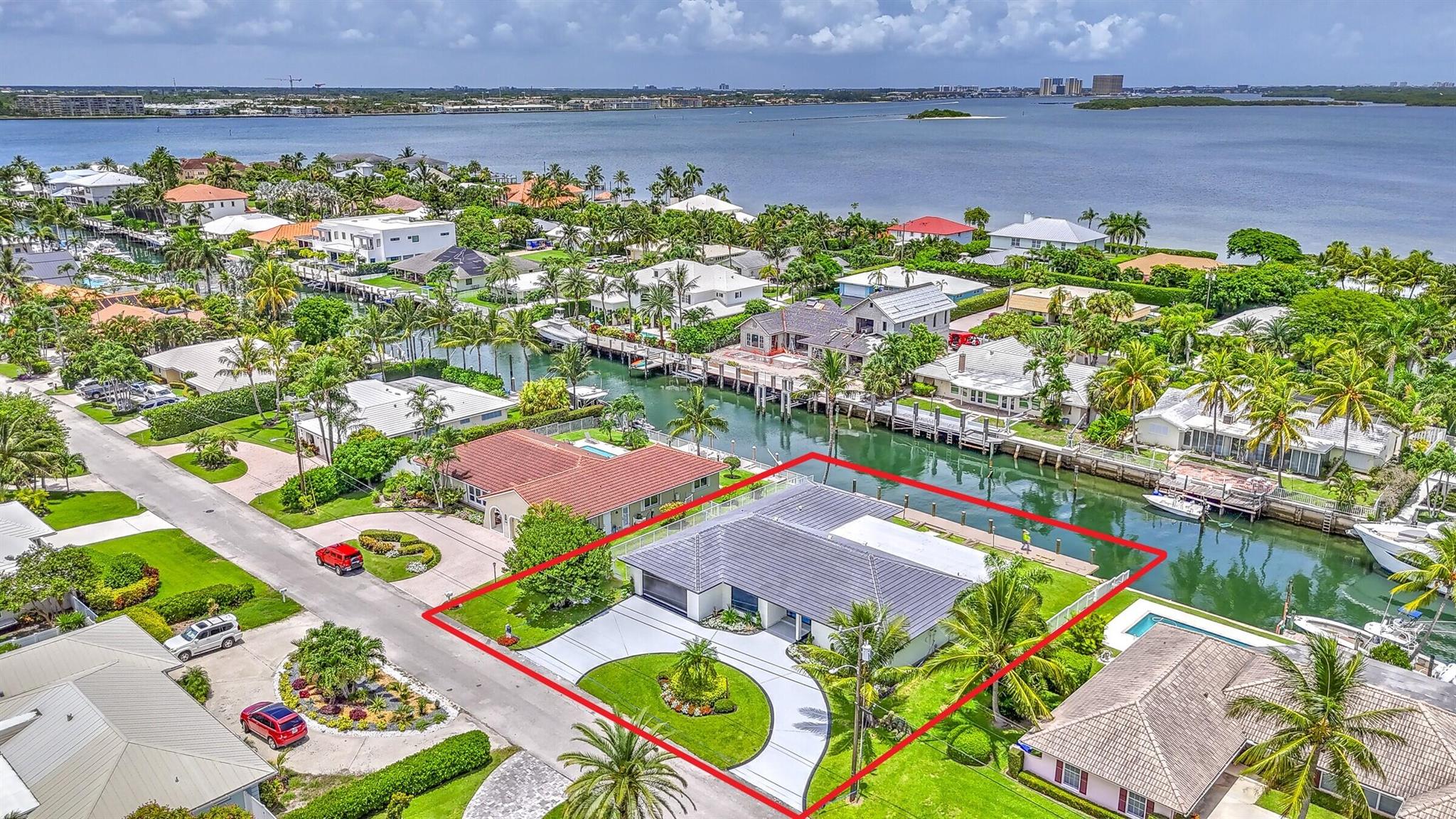 1170 Fairview Ln Singer Island, FL 33404