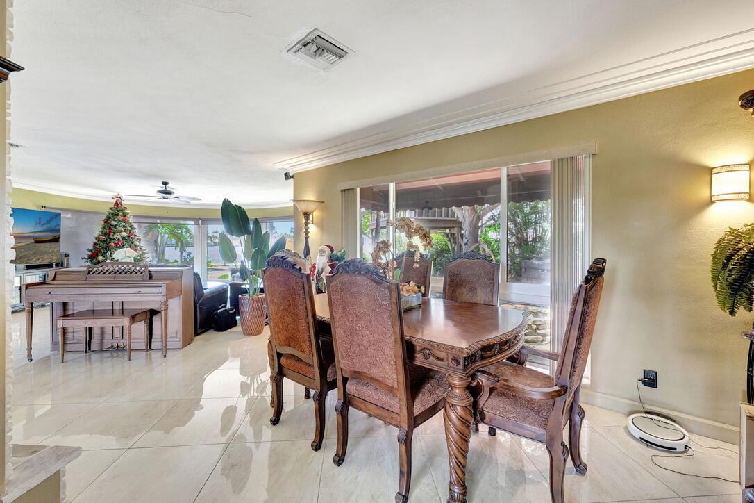 2360 SE 7th Dr Pompano Beach, FL 33062