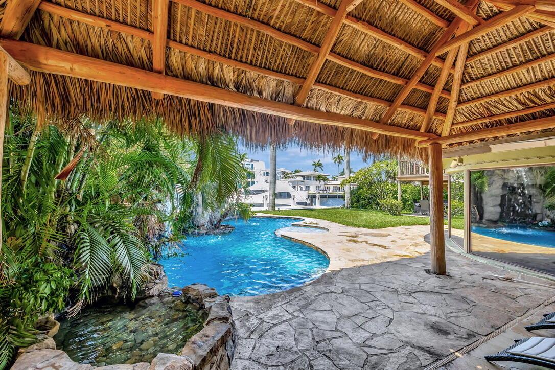 2360 SE 7th Dr Pompano Beach, FL 33062