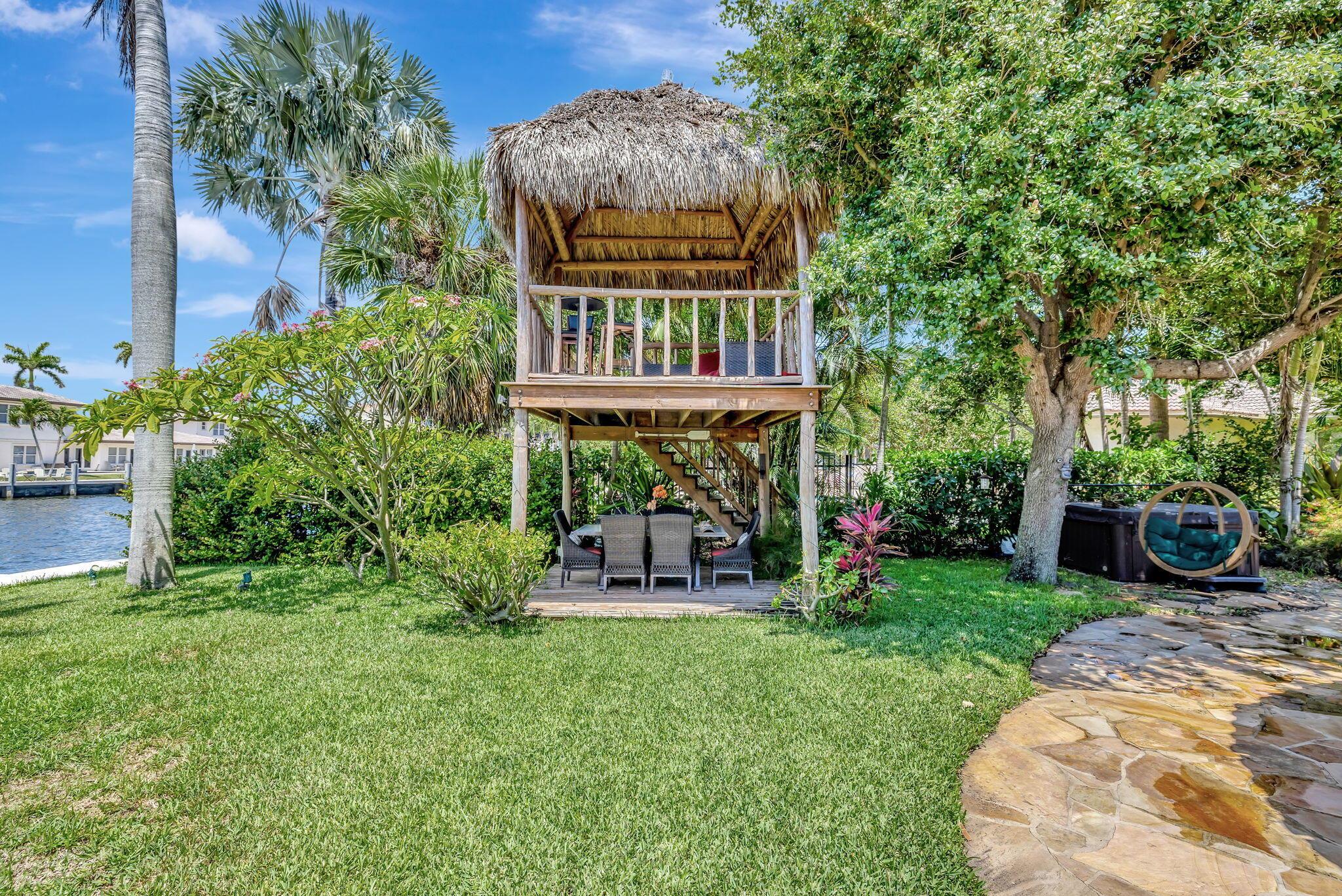 2360 SE 7th Dr Pompano Beach, FL 33062