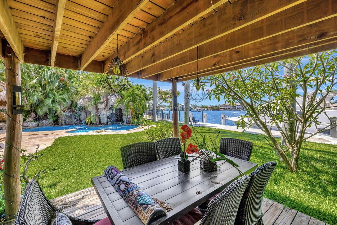 2360 SE 7th Dr Pompano Beach, FL 33062