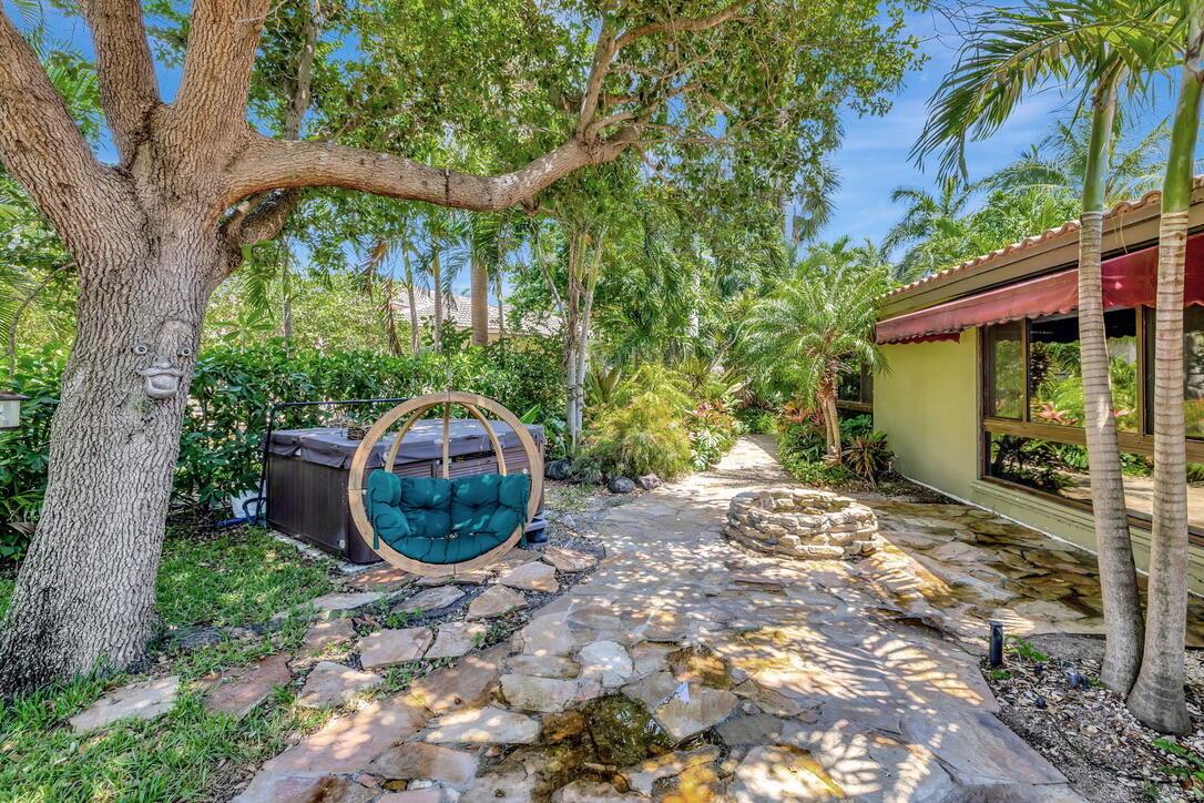 2360 SE 7th Dr Pompano Beach, FL 33062