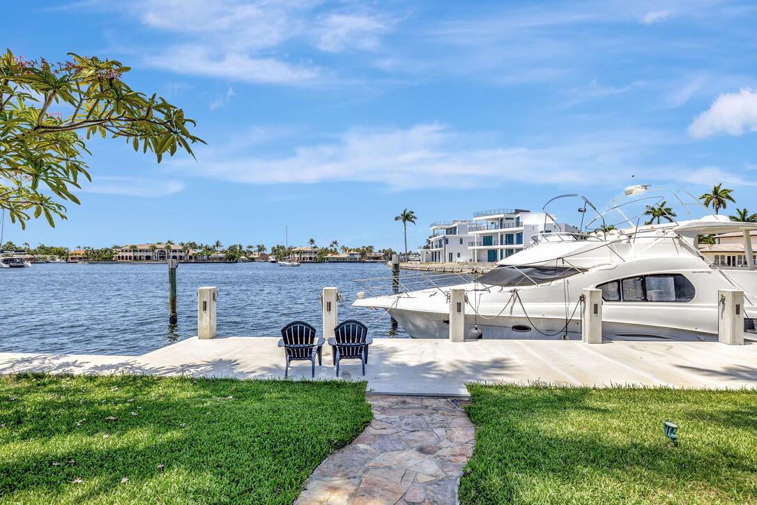 2360 SE 7th Dr Pompano Beach, FL 33062