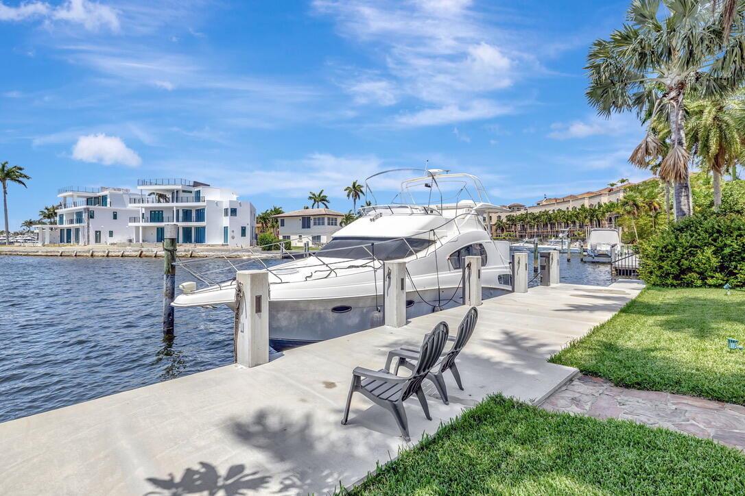 2360 SE 7th Dr Pompano Beach, FL 33062