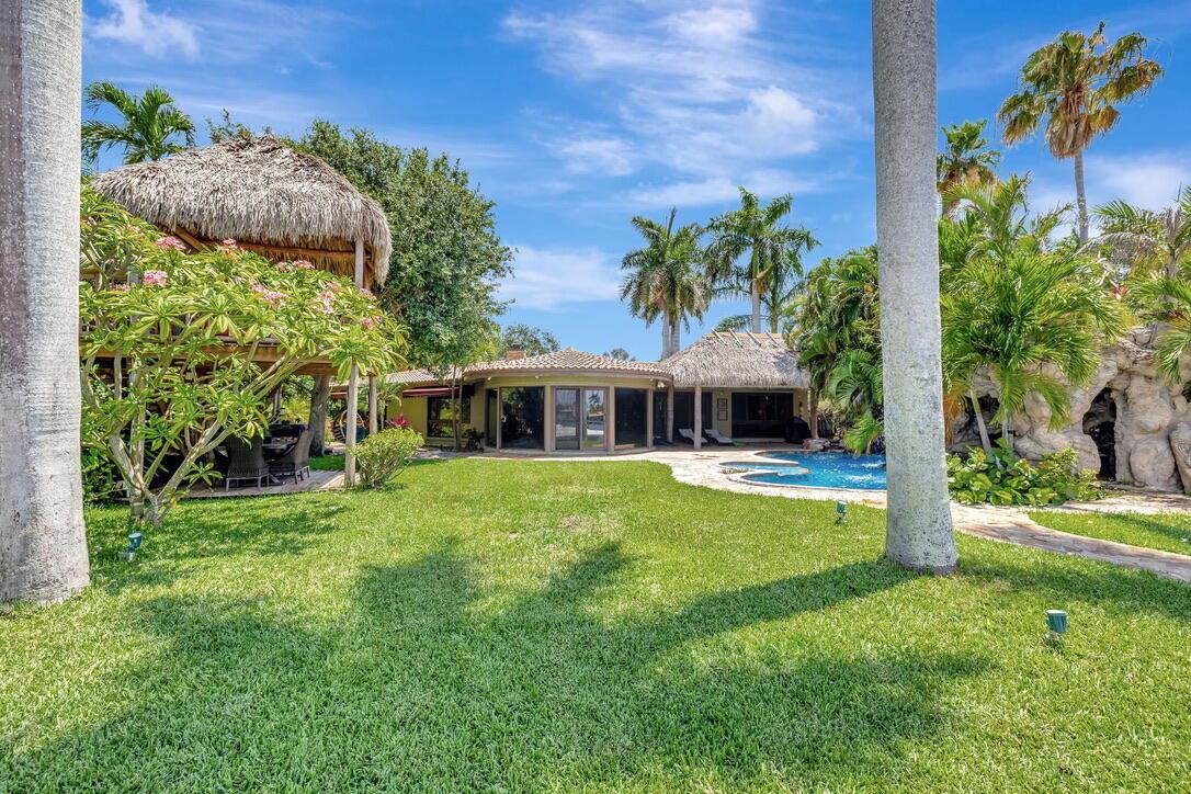 2360 SE 7th Dr Pompano Beach, FL 33062