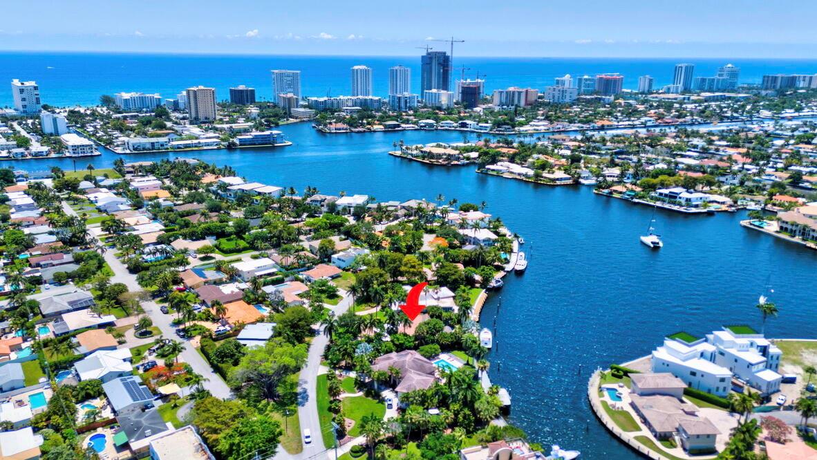 2360 SE 7th Dr Pompano Beach, FL 33062