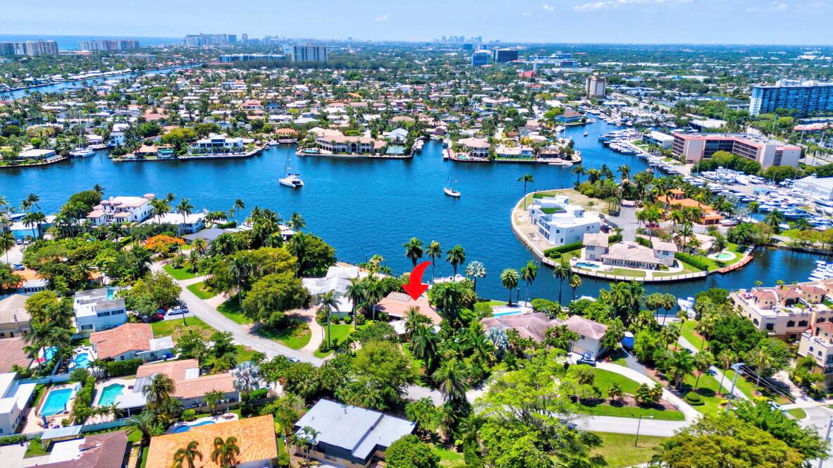 2360 SE 7th Dr Pompano Beach, FL 33062