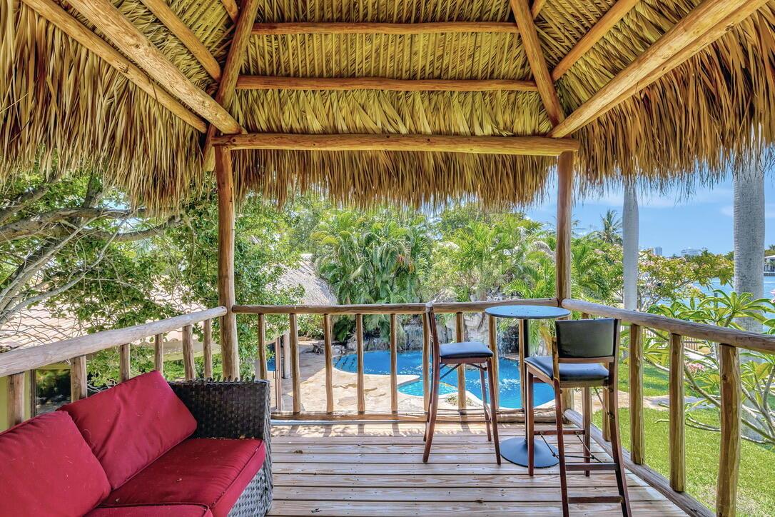 2360 SE 7th Dr Pompano Beach, FL 33062