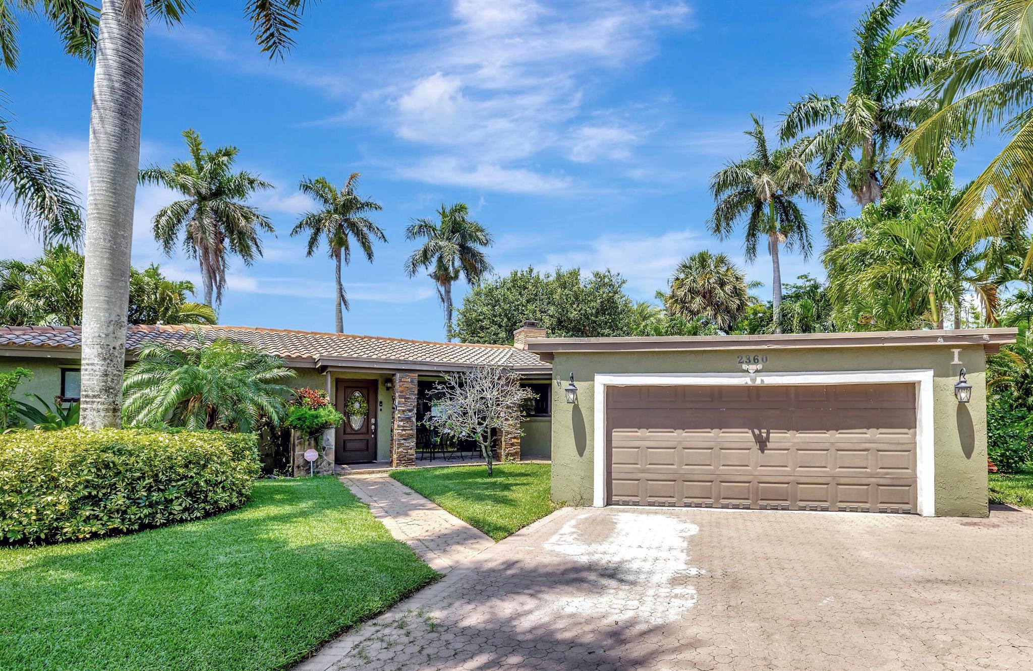 2360 SE 7th Dr Pompano Beach, FL 33062