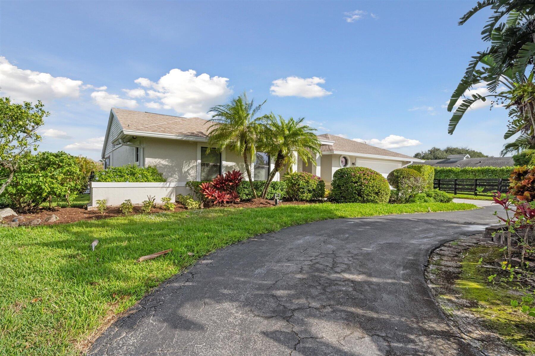 2904 Appaloosa Trl Wellington, FL 33414 2904 Appaloosa Trl Wellington, FL 33414