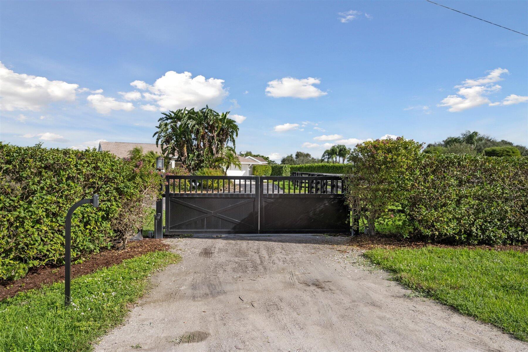 2904 Appaloosa Trl Wellington, FL 33414 2904 Appaloosa Trl Wellington, FL 33414