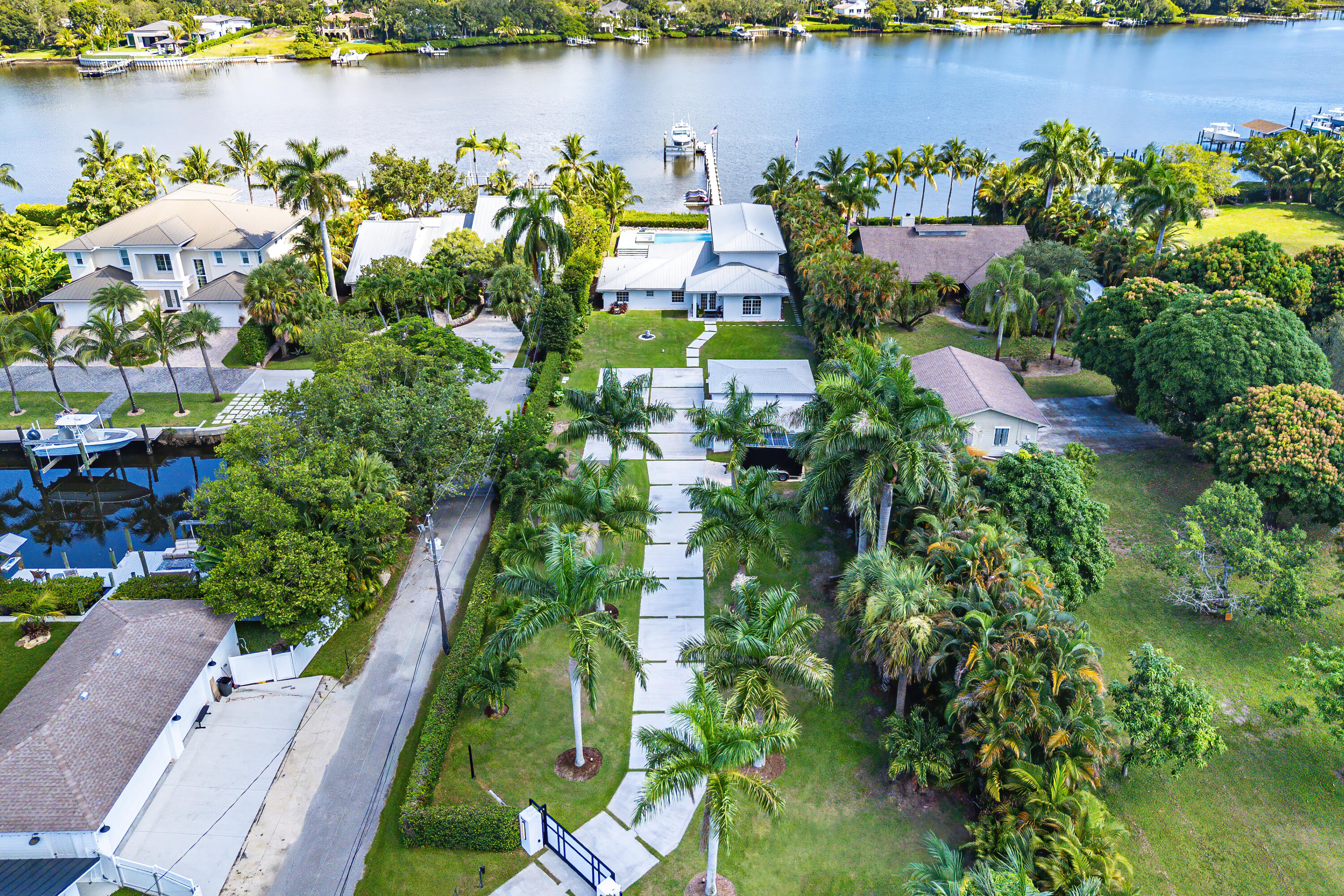 5447 Center St Jupiter, FL 33458