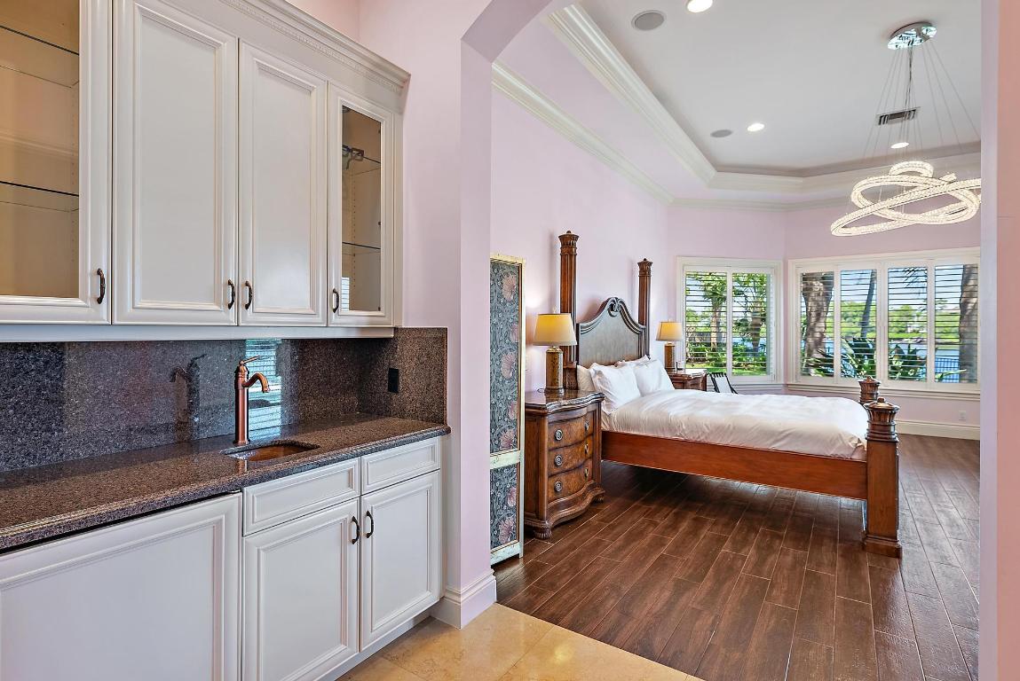 18669 SE Palm Is Ln Jupiter, FL 33458