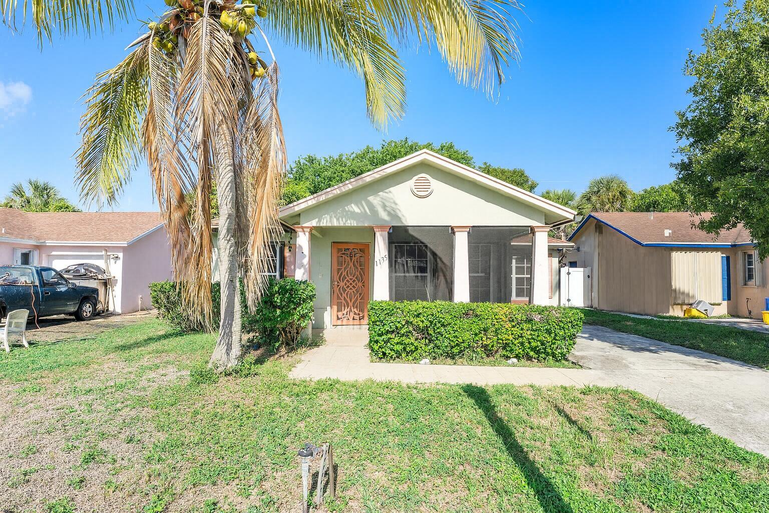 1135 Freshwater Lks Dr