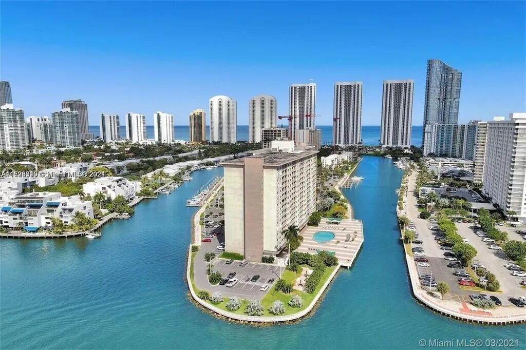 400 Kings Pt Dr #1426