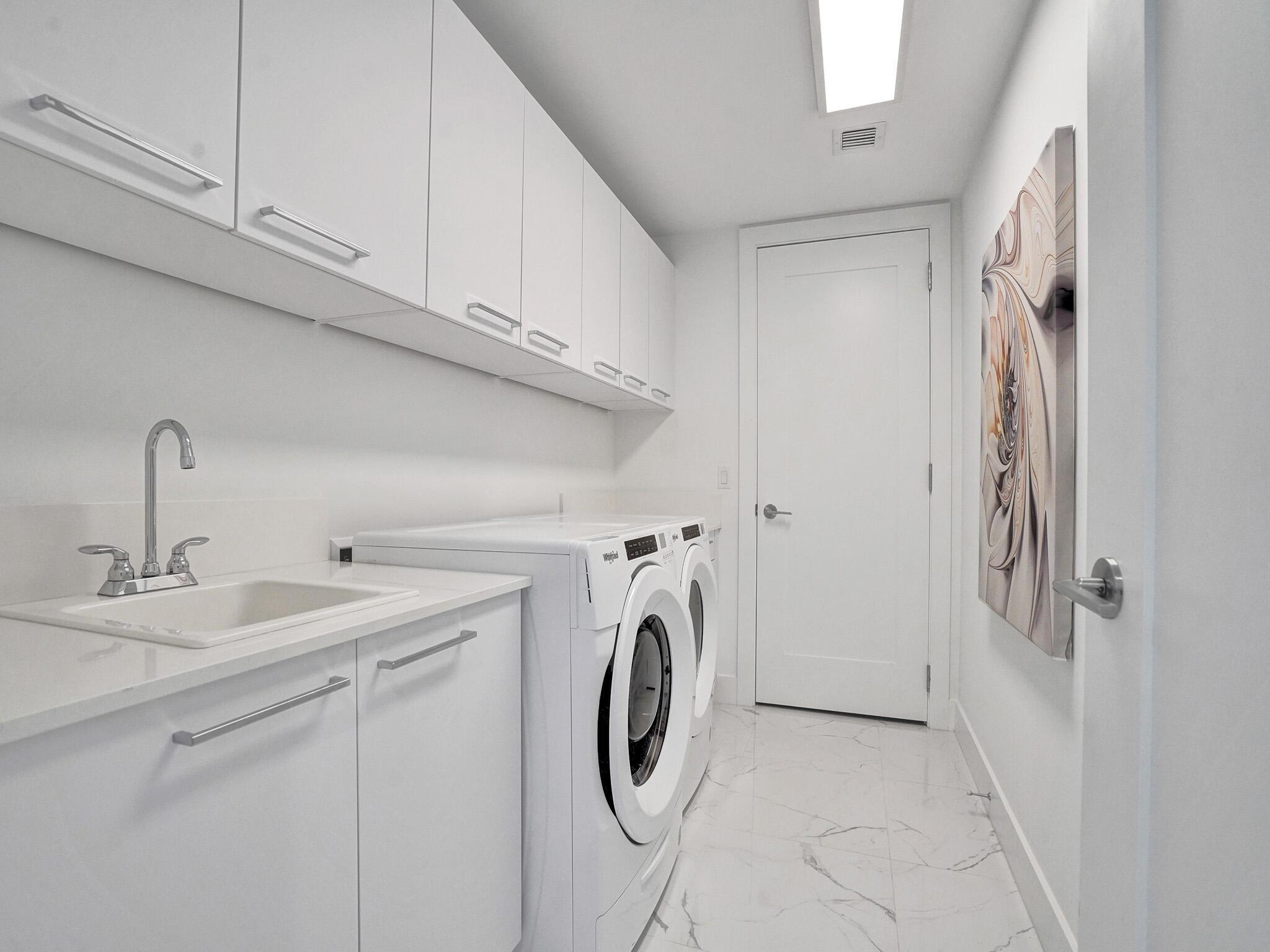 100 E Las Olas Blvd #3301 Fort Lauderdale, FL 33301