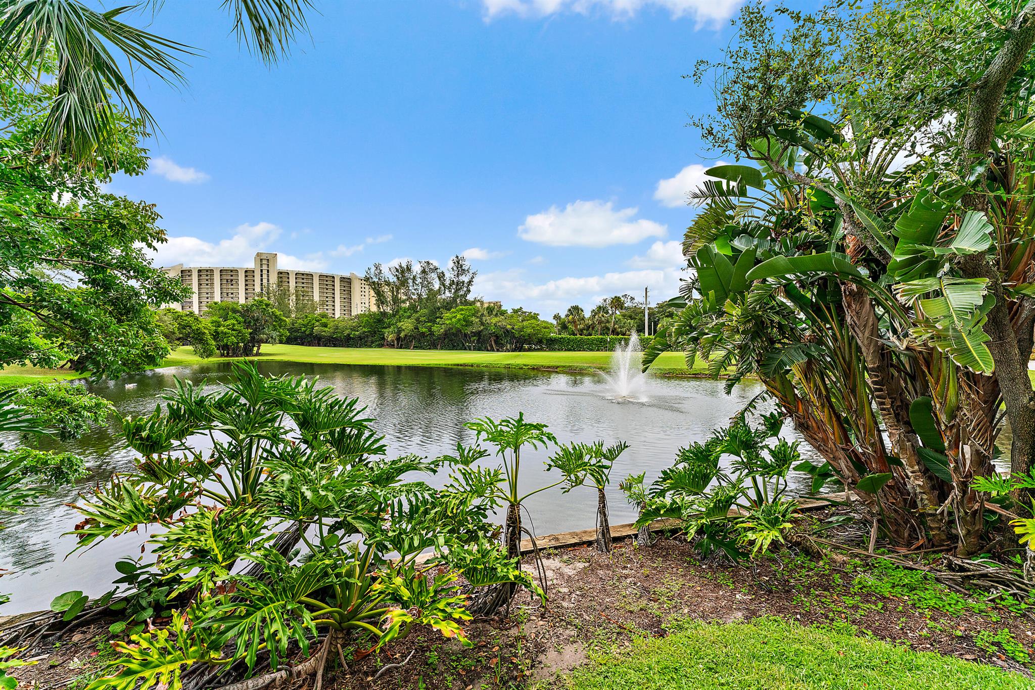 2604 Fairway Dr Jupiter, FL 33477