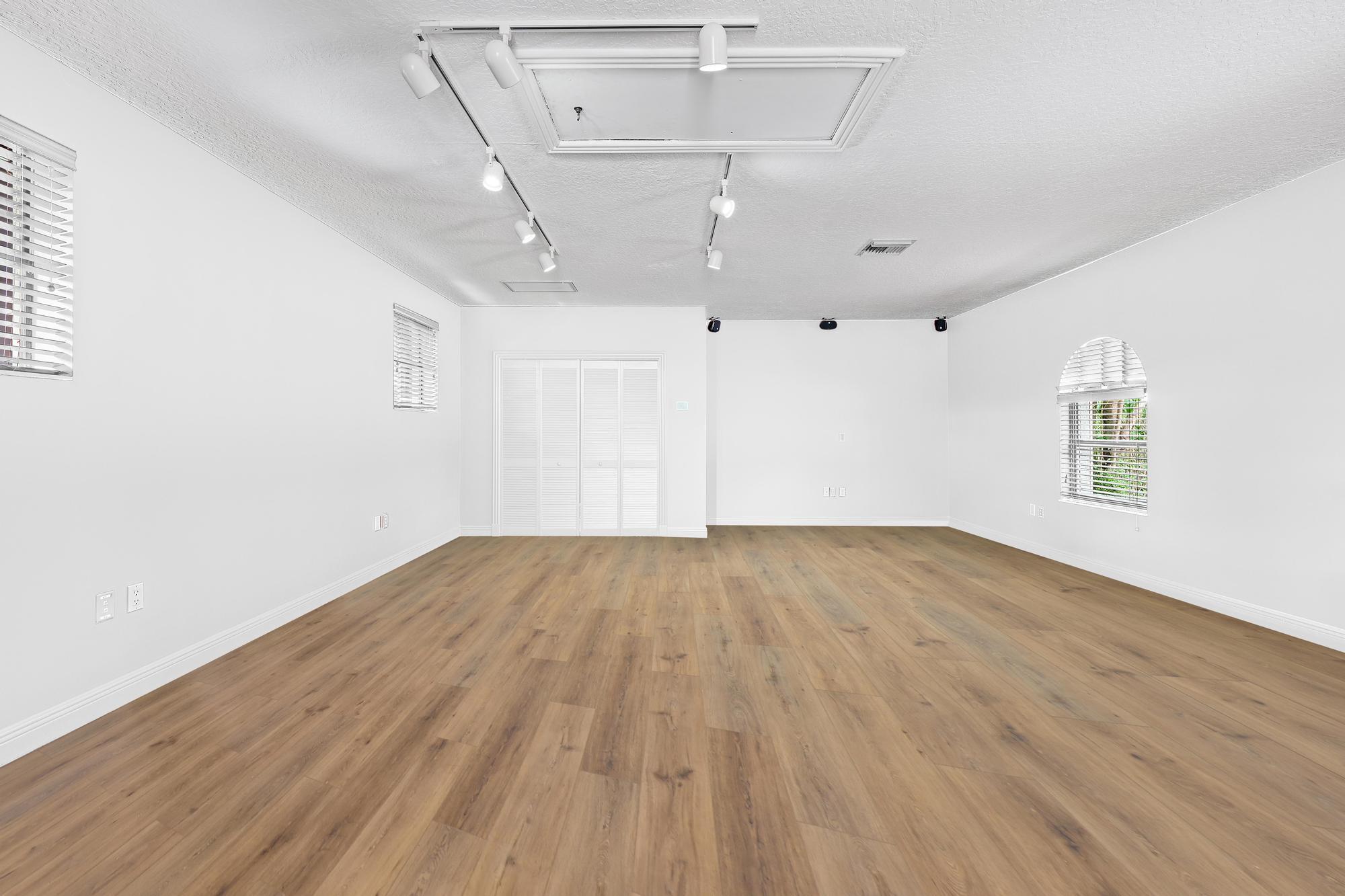 18907 SE Loxahatchee Riv Rd Jupiter, FL 33458